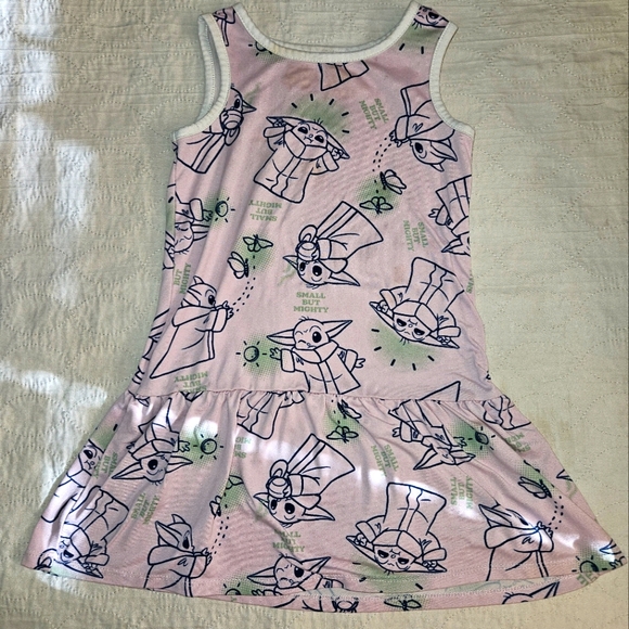 Baby Yoda And The Cow Puppet - Picture 10 of 12